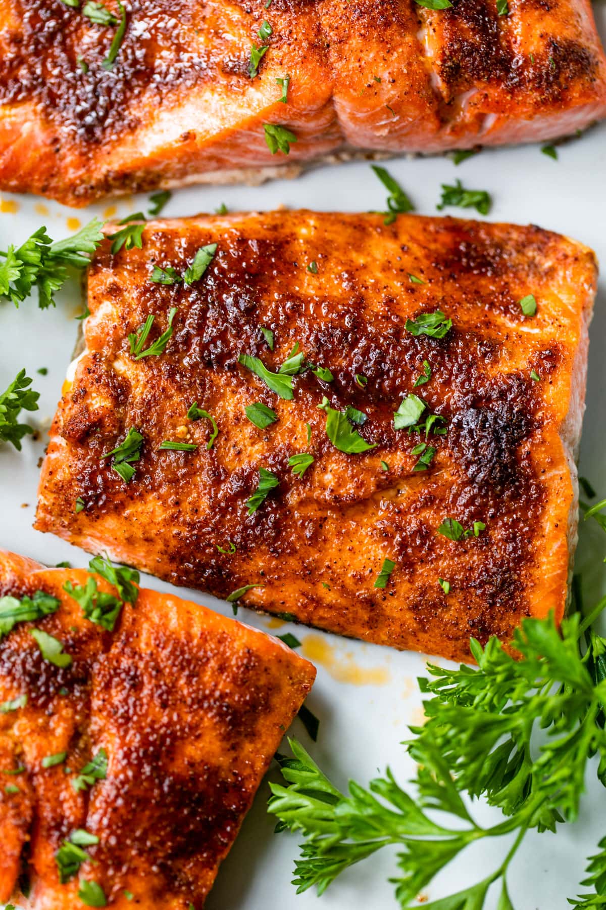 Broiled Salmon: Get Crispy, Moist Fillets in Under 10 Mins